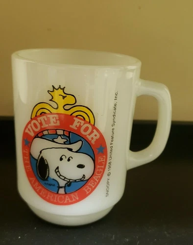 VTG FIRE KING ANCHOR HOCKING SNOOPY PRESIDENT #2 OF COLLECTORS SERIES MUG