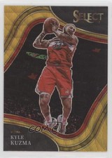 2021-22 Panini Select Courtside Gold Wave Prizm Kyle Kuzma #287 11if