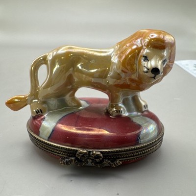 Limoges France Trinket Box Hand Painted Peint Main Lion W/Hidden Meat Surprise