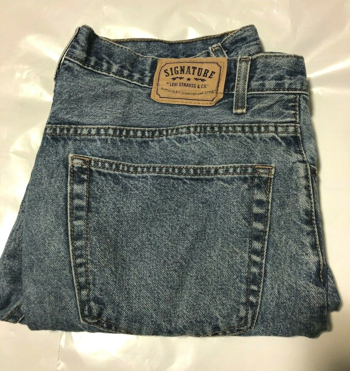 levis Signature jeans mens Gently Used Men s 38x30 Stone Washed