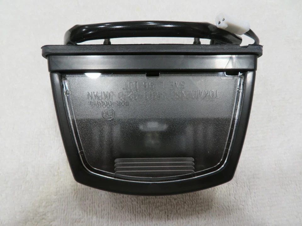 Nuevo lámpara de matrícula Suzuki TL1000S TL1000R SV650/S 1997-2003 35910-02F00 Foto 3 de 4