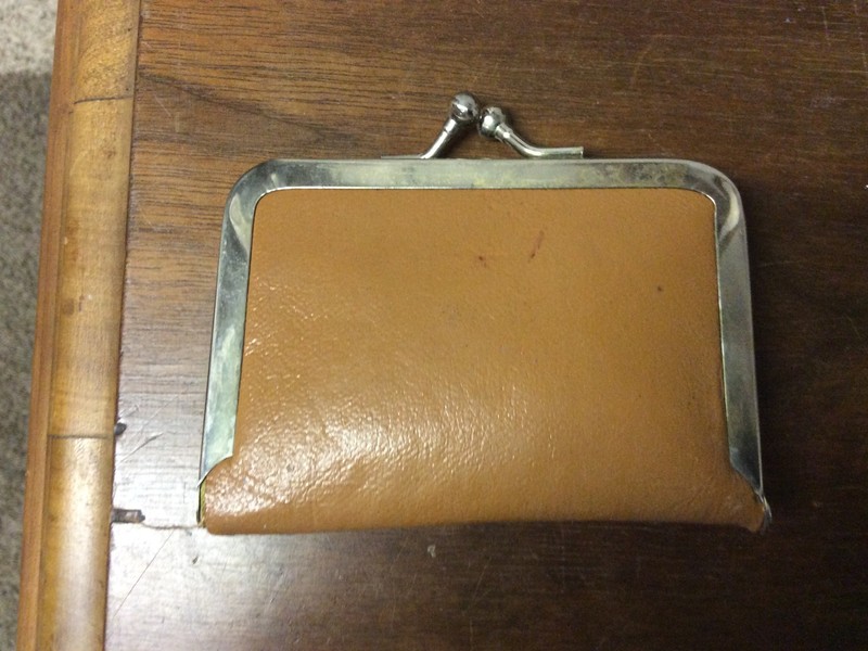 Vintage Pocket Travel Sewing Kit Snap Purse With Tape Measure