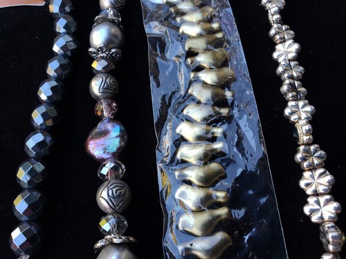 MIXED LOT OF BEADS BY BLUE MOON BEAD GALLERY TRADITIONS METAL GALLERY 4 PACKAGES - Picture 2 of 5