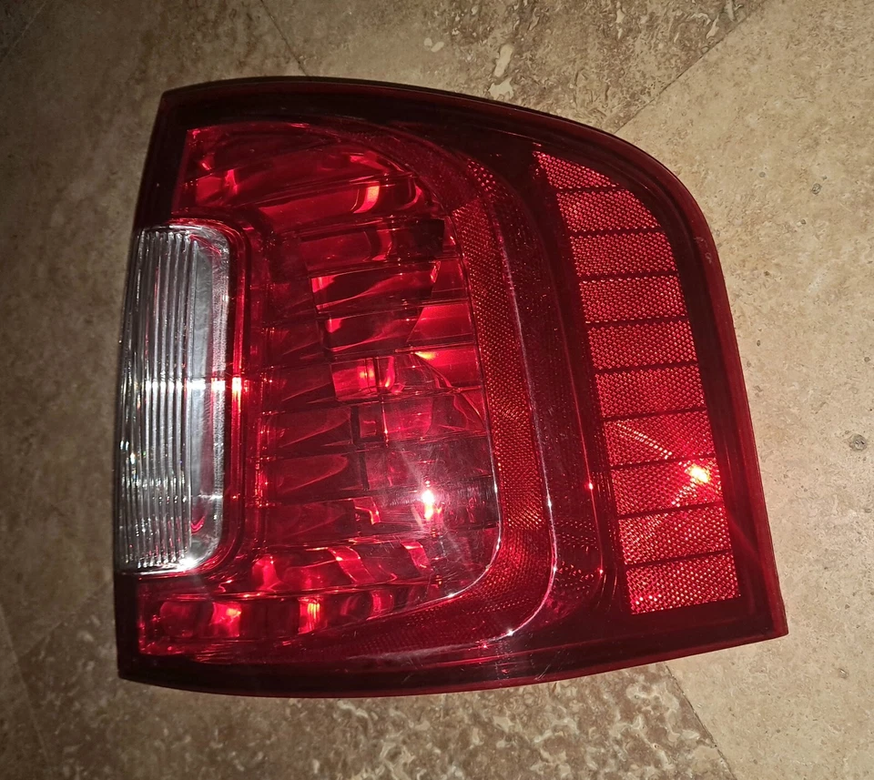 2011 2012 2013 2014 Ford Edge Tail Light Right Side Passenger Taillight Foto 2 de 4