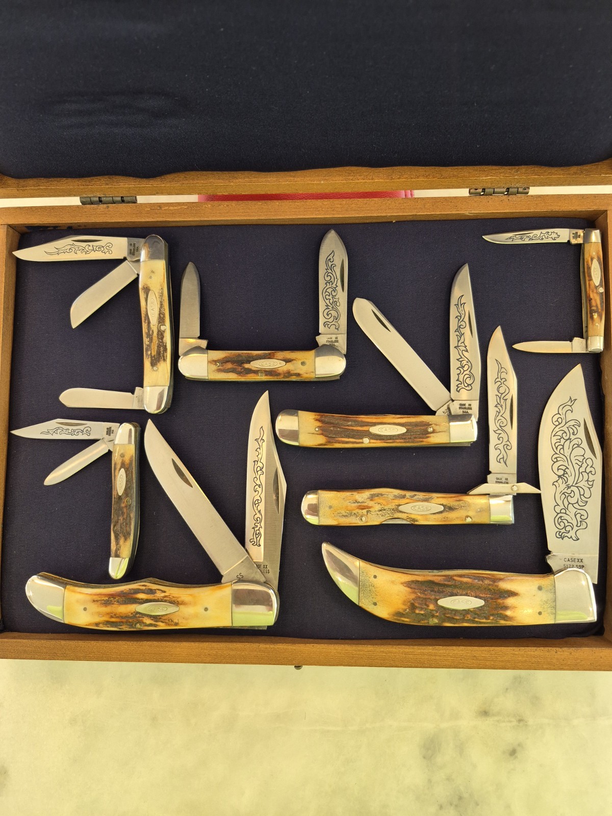 1977 Case XX Blue Scrolled 8 Piece Knife Stag Set 3 Dot W/ Wooden Case Unused