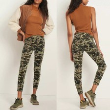 Anthropologie Pilcro Velvet Corduroy Pants Jeans Size 26 Skinny Camo Button Fly