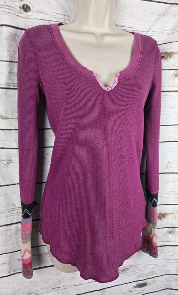 Bracelete suéter We the Free People magenta térmico waffle top M crochê - Imagem 2 de 4