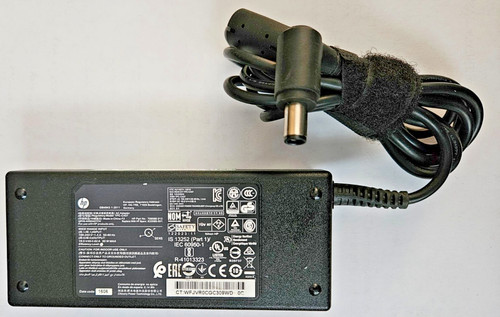 HP ORIGINAL LAPTOP LADEGERÄT (TEILENUMMER 709566-013) OUTPUT 19,5V 4,62A 90W