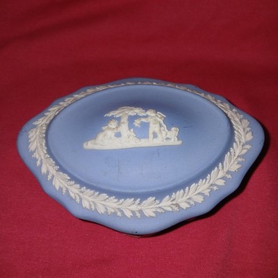 Vintage Wedgwood Blue Jasperware Trinket Box Cherubs & Dog Playing