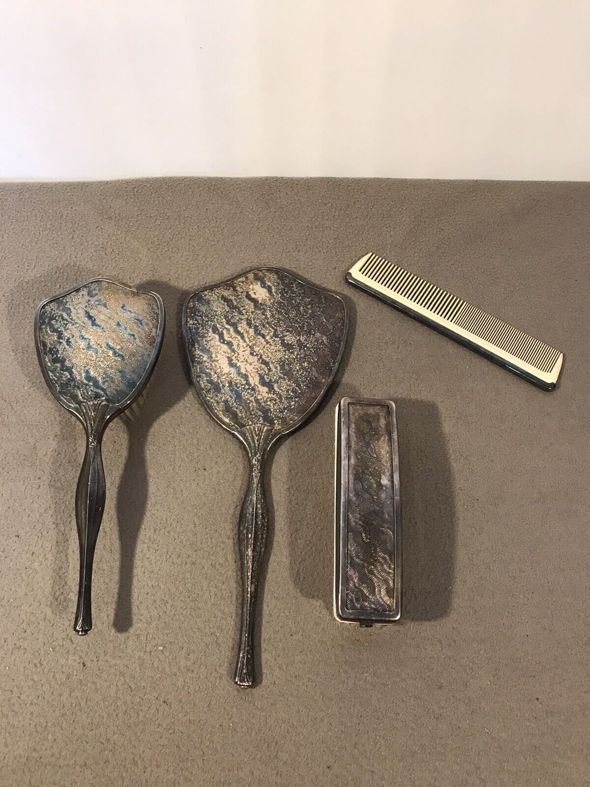 Picture 1 of 12