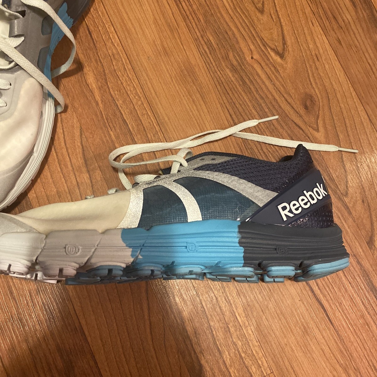 Size 10 Reebok One Guide Gray