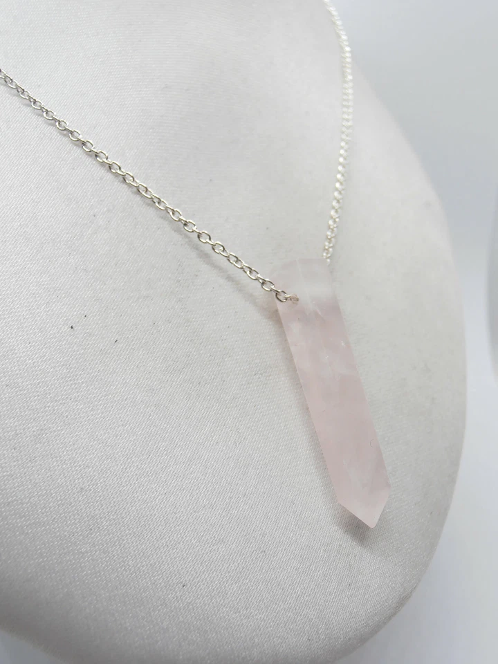 Girocollo in Argento 925 e Quarzo Rosa naturale - Pendente Pietra Dura- Ciondolo - Immagine 3 di 4