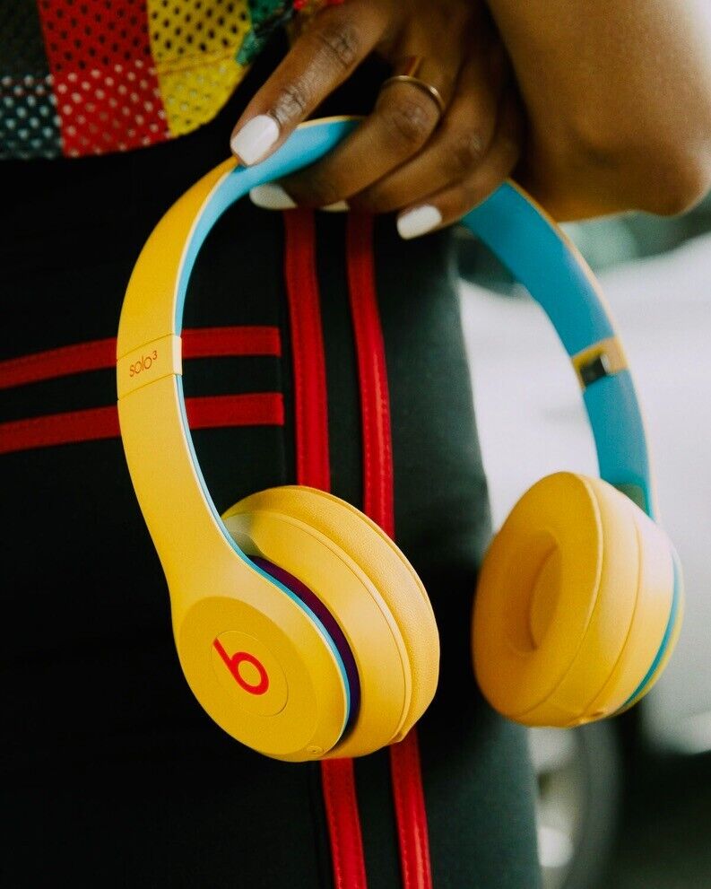 New Sealed - Beats Solo3 Wireless Bluetooth Club Collection New Sealed - Beats Solo3 Wireless Bluetooth Club Collection