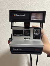 Vintage Polaroid Sun 600 SE Instant Film Camera w/ Strap turns on think it works