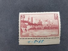 Timbre neuf YT 391 Avignon 1938