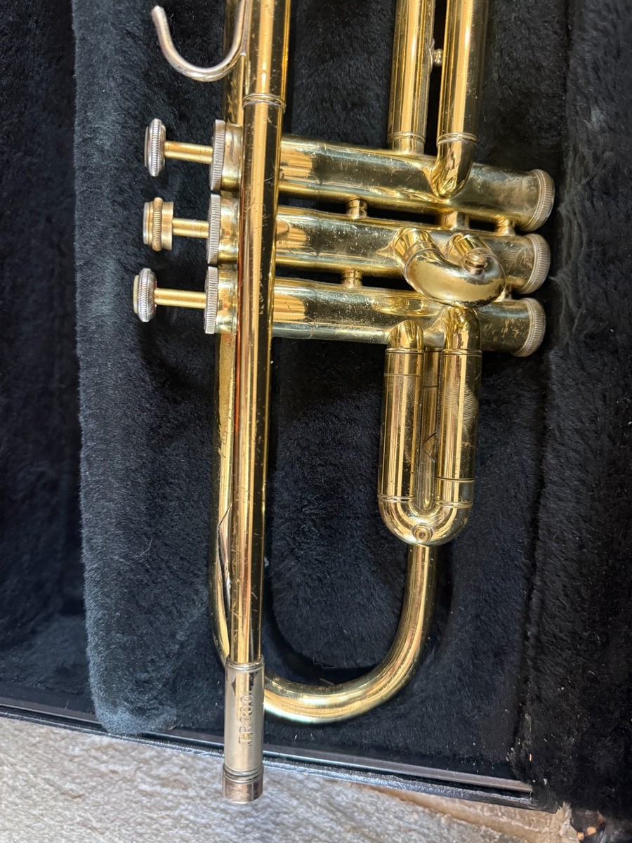 Bach TR300 TRUMPET with mouthpiece and case. Made in USA | eBay