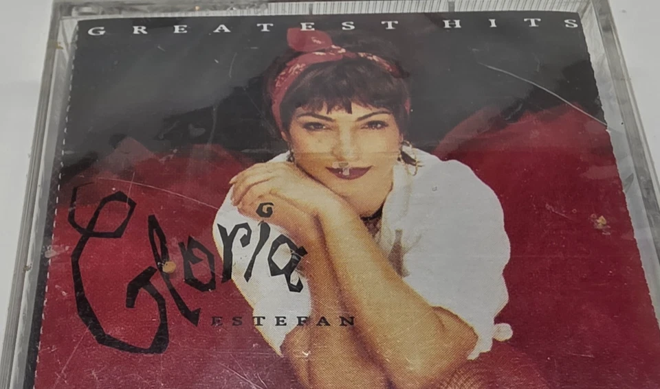 Vintage Gloria Estefan Greatest Hits Cassette Tape (Sealed) Conga, Rhythm - Image 2 of 4