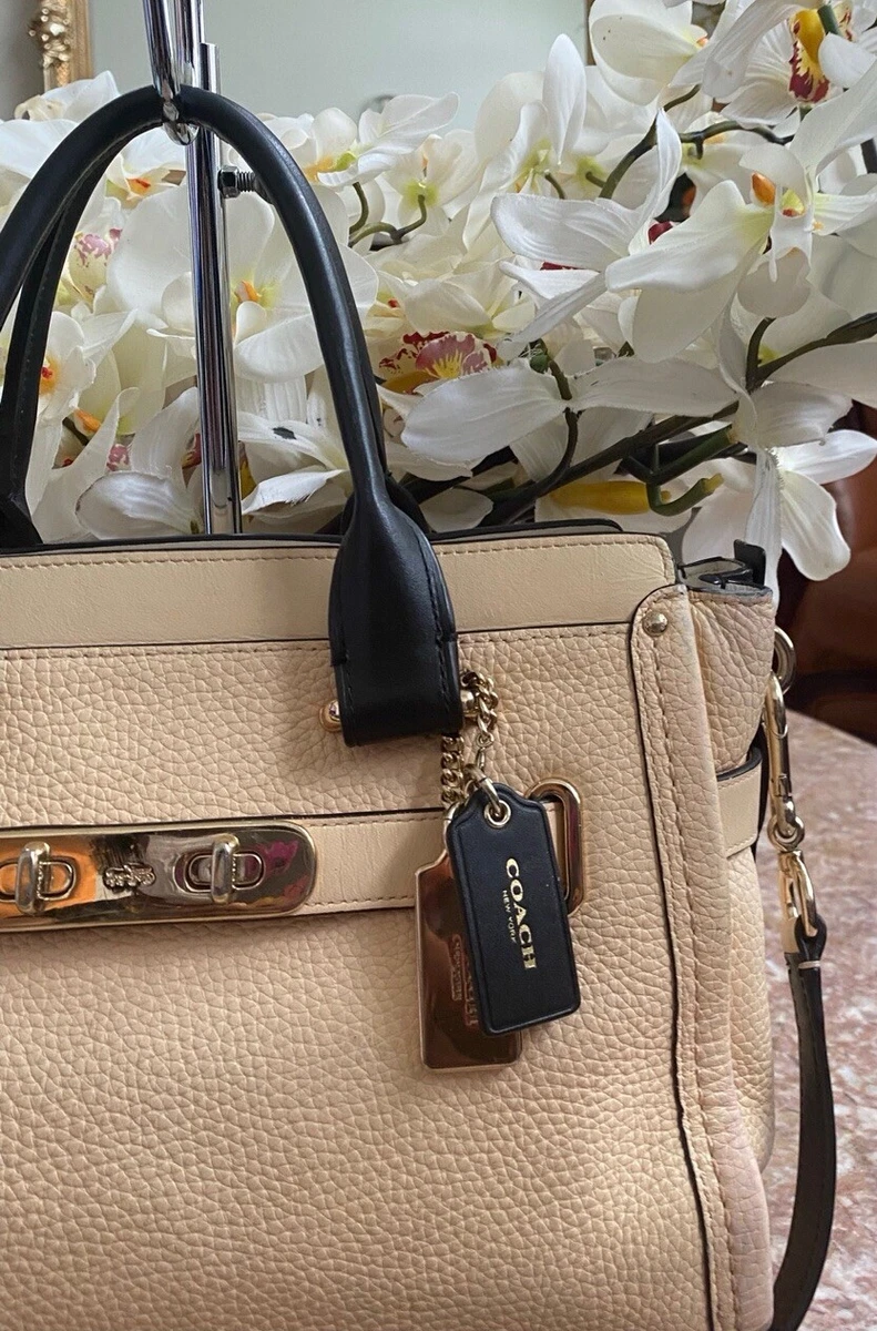Coach swagger online carryall 27