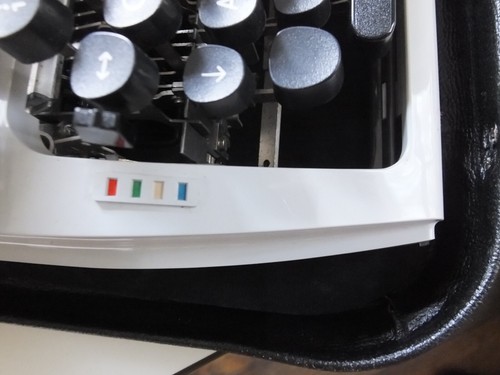Erika Schreibmaschine, DDR weiß, 70er Jahre Vintage–Modell Nr.105 VEB Robotron-E - Bild 13 von 15