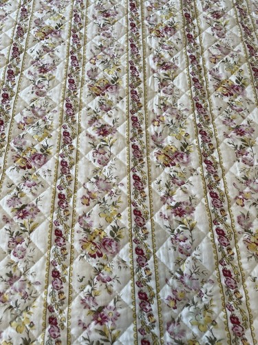 "Cobertor floral festoneado reversible tamaño king amarillo/rosa Shabby Chic 113x93""" - Imagen 2 de 9