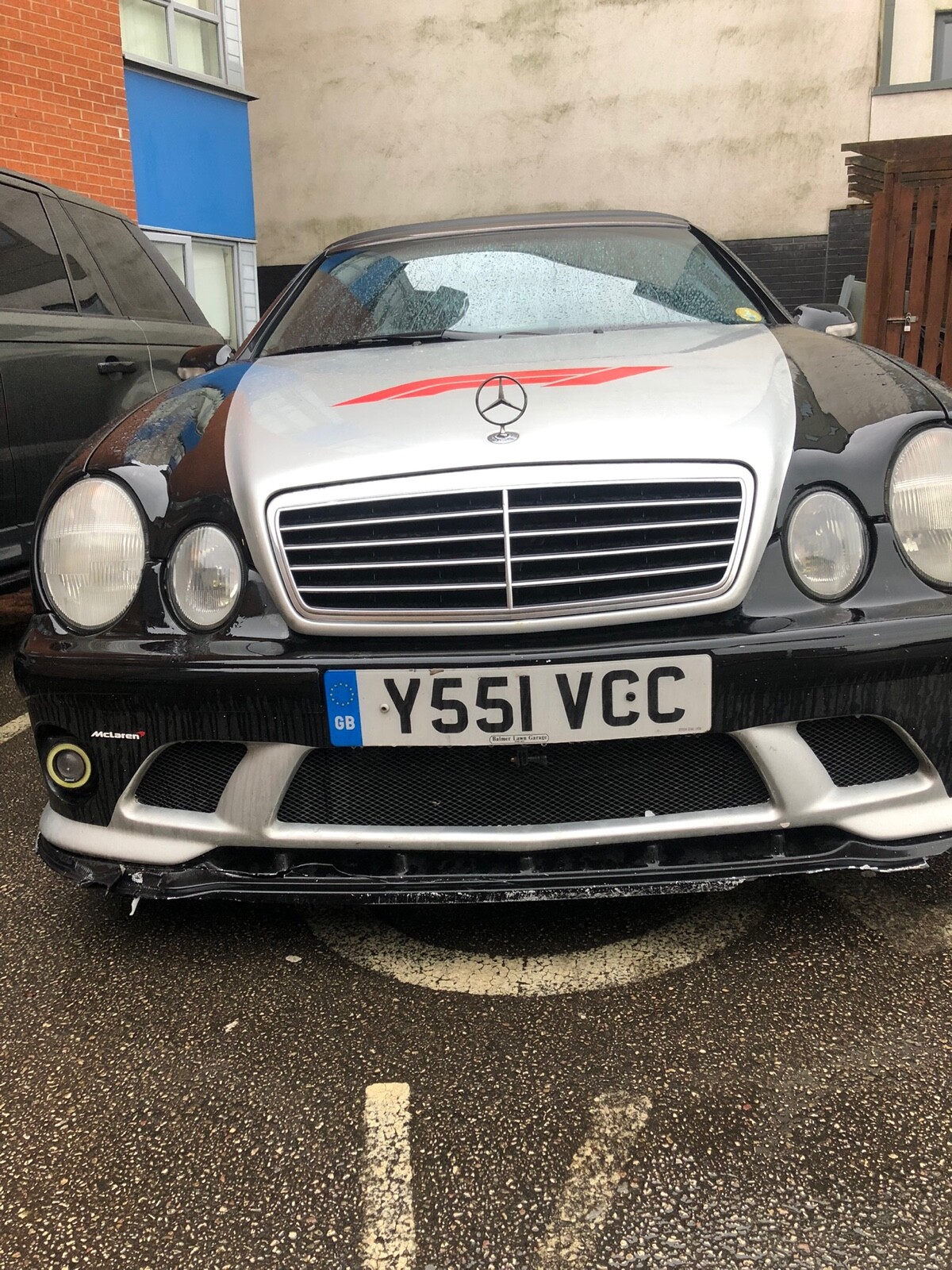 Image 1 - Elegant Eyes turning sport car