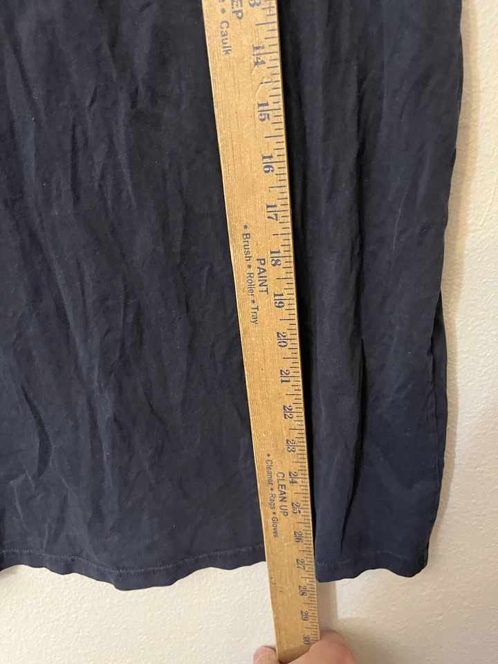 Camiseta de manga corta H&M para hombre ajustada cupé Etroite cuello redondo talla L azul marino Foto 4 de 4