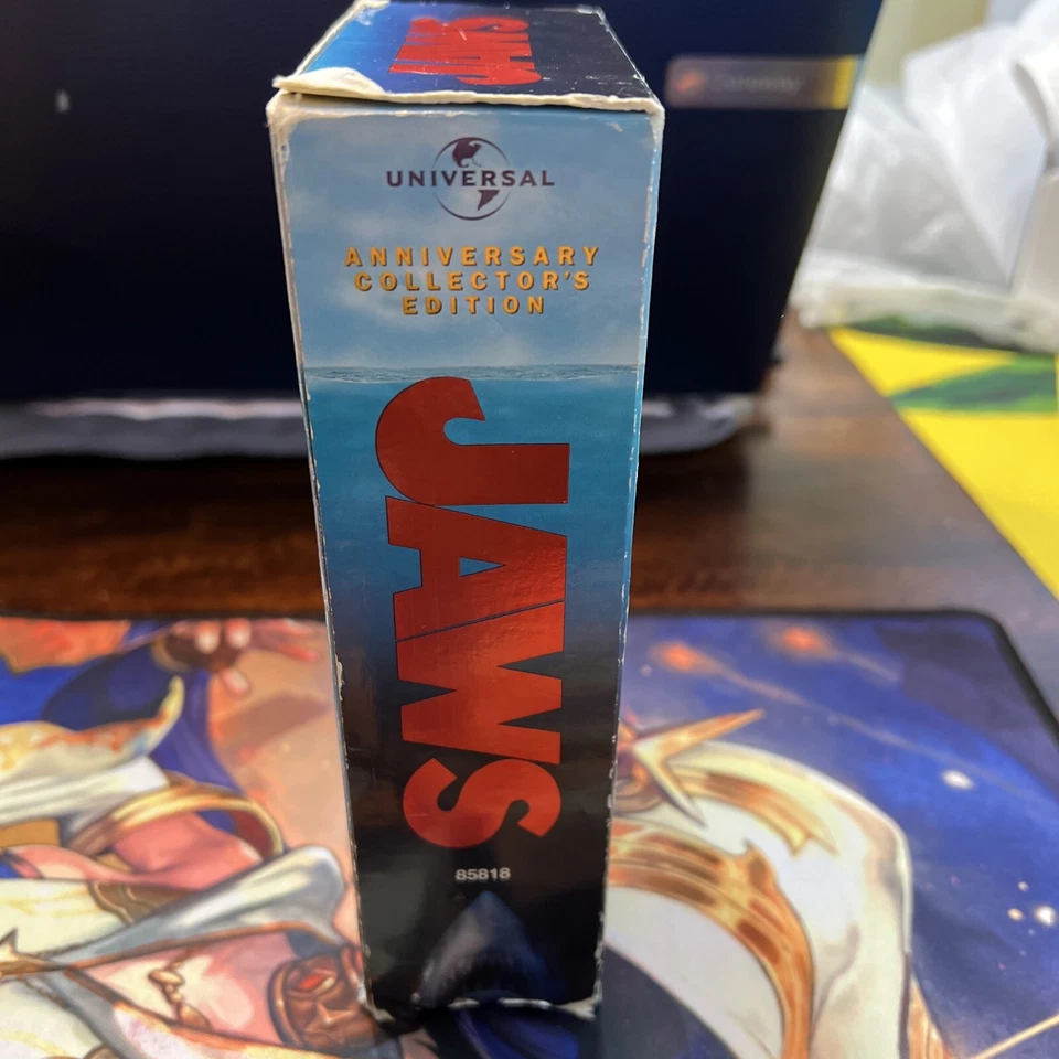 Jaws (VHS, 2000, 2-Tape Set, Anniversary Collectors Edition Double-Pack) - Image 2 of 4