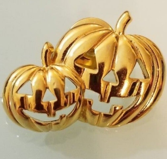 VINTAGE AVON PIN HALLOWEEN PUMPKINS TIE TAC 1990 LAPEL BROOCH PIN