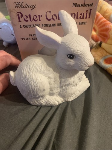 VINTAGE Whitney Musical Easter Bunny Plays "Peter Cottontail" Porcelain, NOB - Afbeelding 8 van 12