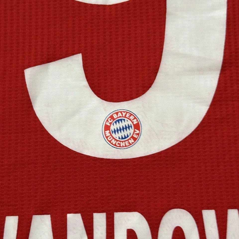 CAMISETA BAYERN ADIDAS 2020/2021 FOOTBALL HOME #9 LEWANDOWSKI TAMANHO “M” FR8353 - Imagem 4 de 4