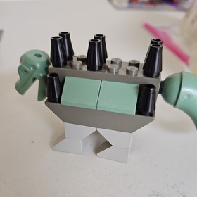 LEGO Dinosaurs: Baby Iguanodon (7001) & Baby Ankylosaurus (7000) pre-owned no bo