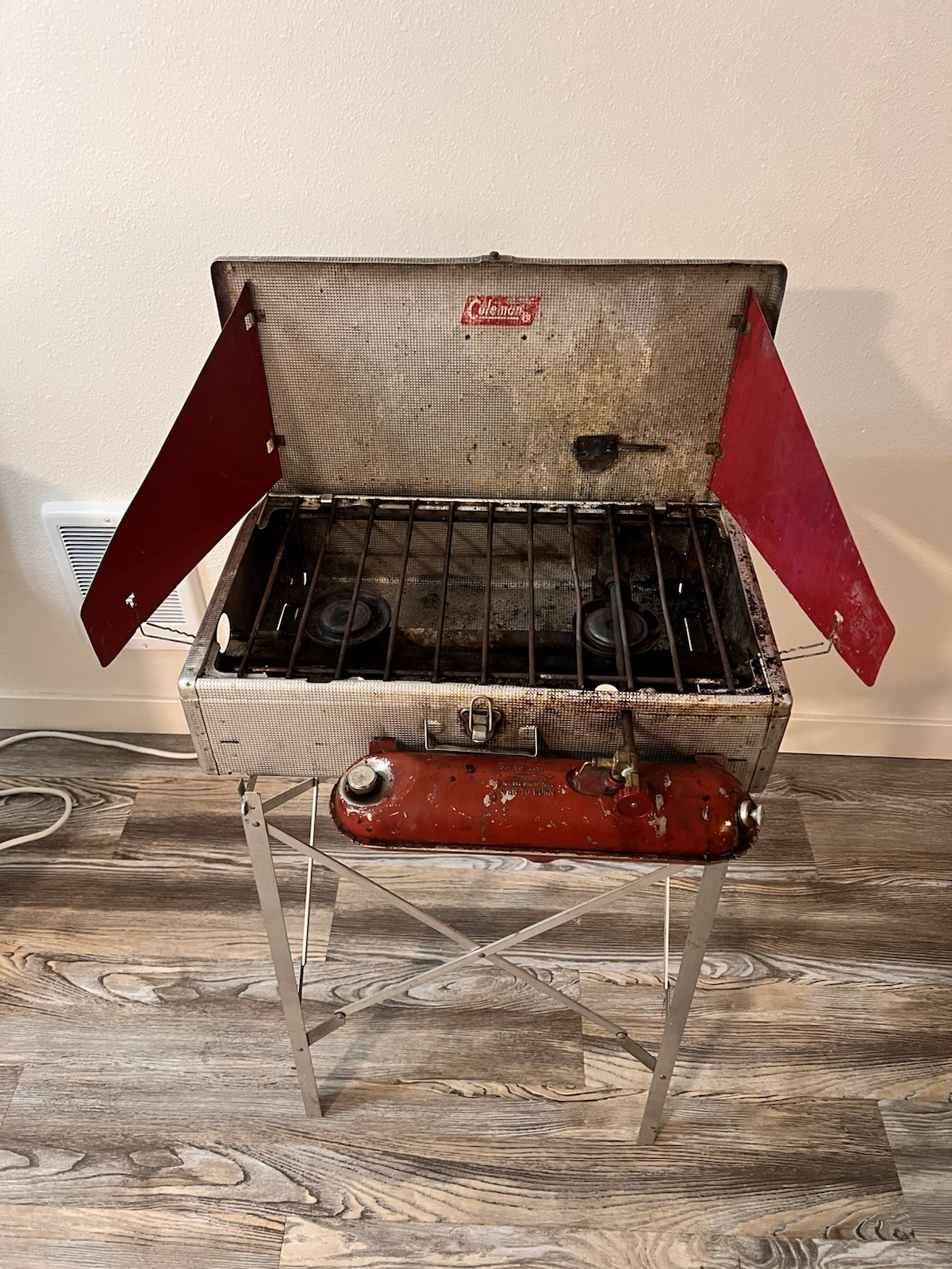 Vintage COLEMAN 442 Red Diamond 2 Burner, Aluminum Camp Stove Camping Grill