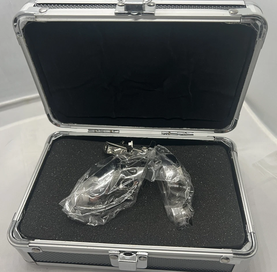 Jaula de cabeza de castidad Worx de metal con cerradura y llave, acero pulido, juego de temperatura Foto 2 de 4