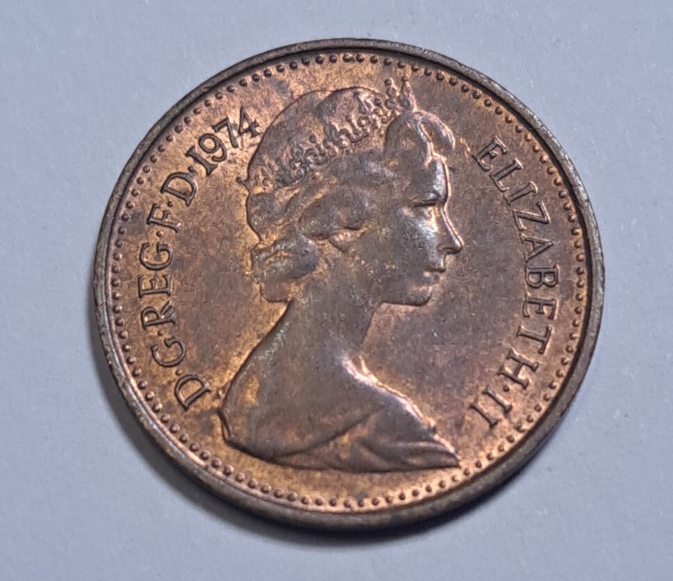 1974 United Kingdom New 1/2 Penny Queen Elizabeth Crown St. Edward