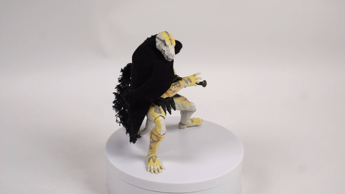 SAVAGE CRUCIBLE Shield Of D'Zaera EXCLUSIVE Reptile Figur