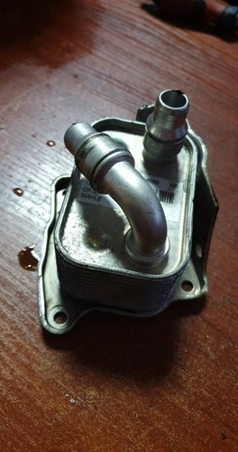 BMW 3 Ölkühler E90 318i 105kw N43B20A 8316000