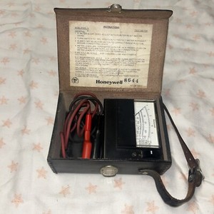 Honeywell Test Multi Meter A1045 Model W136A VTG  W/ Leather Case