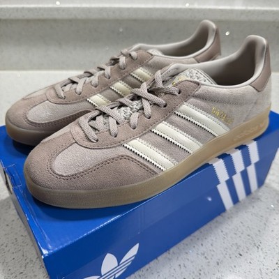 NEW Womens Adidas Gazelle Indoor 'Light Brown Off White Gum' HQ2662