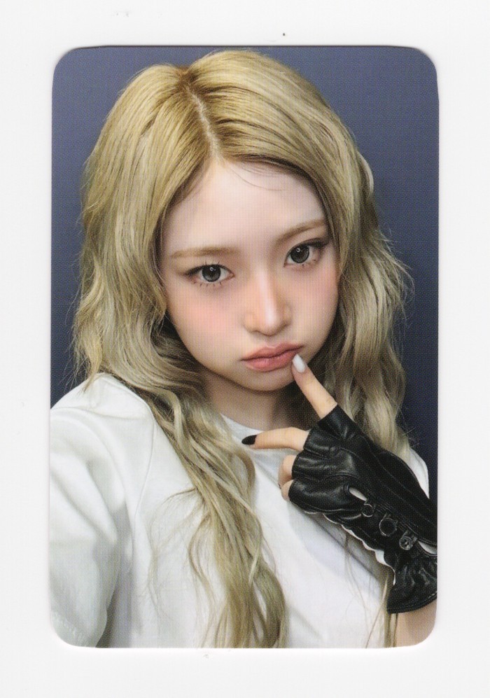 KiiiKiii - 2nd EP Delulu Pack [WITHMUU] 26.03.21 FANSIGN EXCLUSIVE
