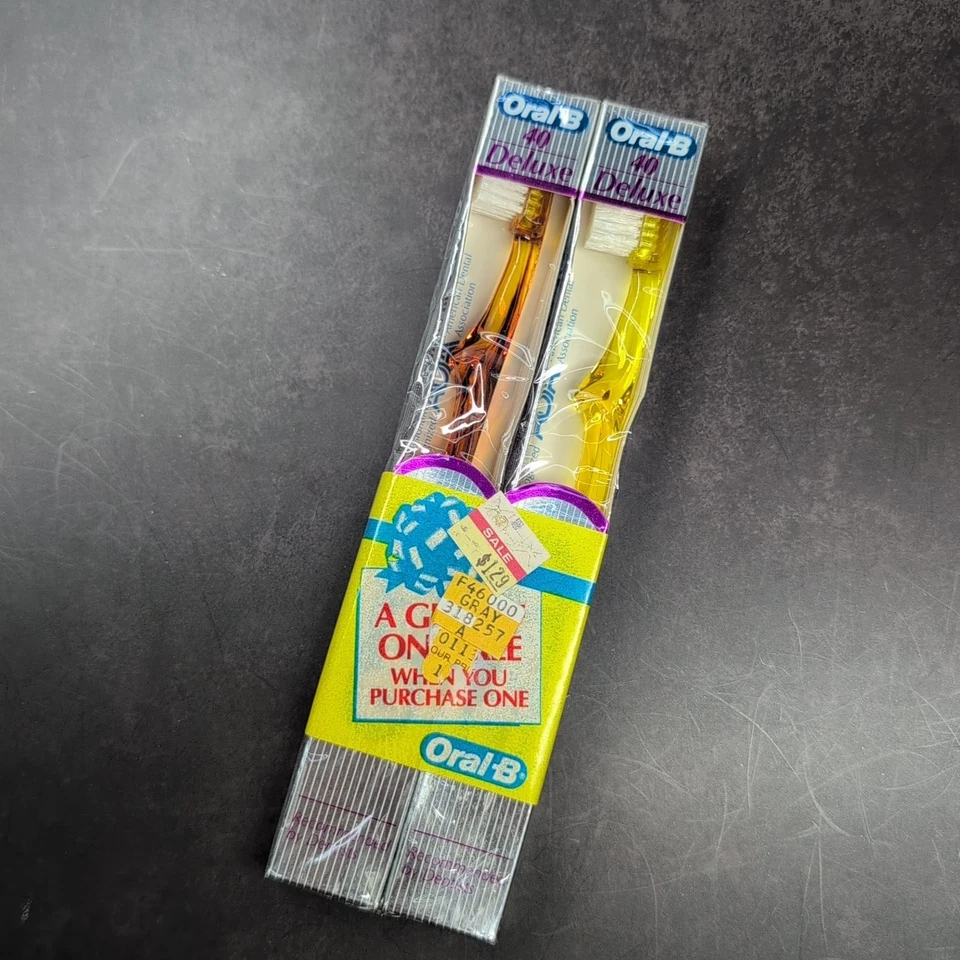 2 Винтажный Oral-B 40 зубная щетка 1985 США взрослых Deluxe обычный прямой новый с Ярлыками новый из старых запасов - Изображение 2 из 4