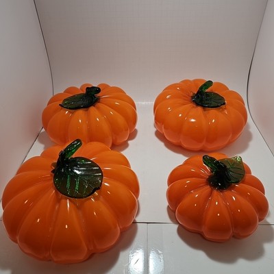 Lot of 4 Art Glass Hand Blown Bright Orange Pumpkins Gourd Green Glass Stem 6-8''