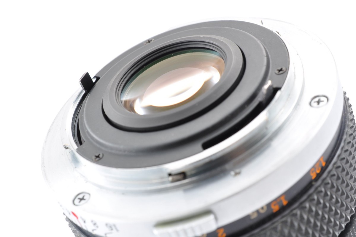 Olympus OM System Zuiko MC Auto-W 35mm F2 Wide Angle MF Lens JAPAN