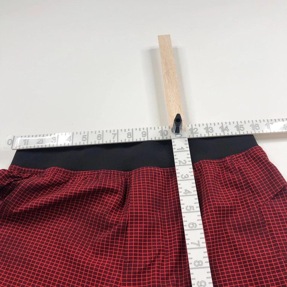 Lululemon Large (Fit 32In) Gym Elastic Waist Athletic 11" Shorts Red MINT - Image 3 of 4