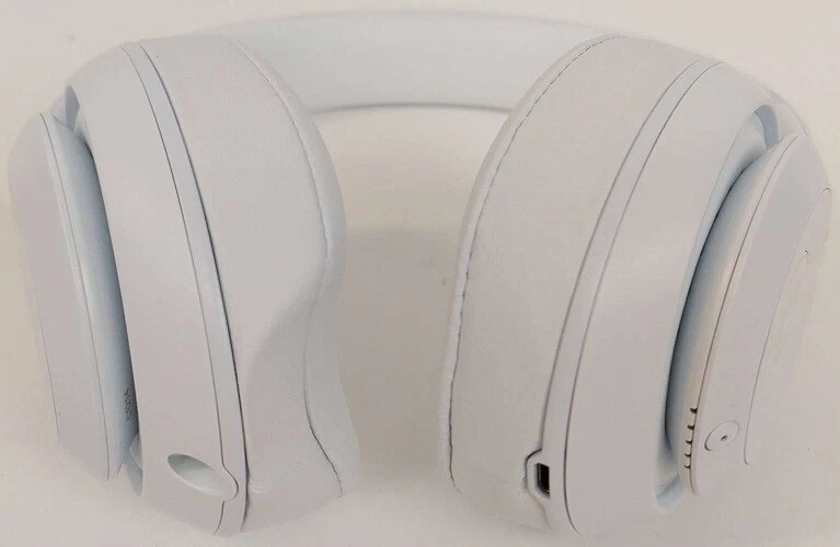 Beats Dr. Dre Studio 2 Noise Cancelling Headphones White RRP 500.00 lot H1615, photo 3 of 5