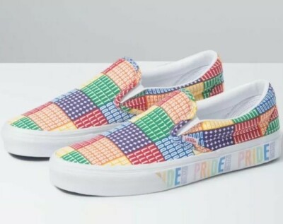 MENS SZ 11.5 - VANS Pride Classic Slip On LGBTQ+ Multicolor  display picture 3