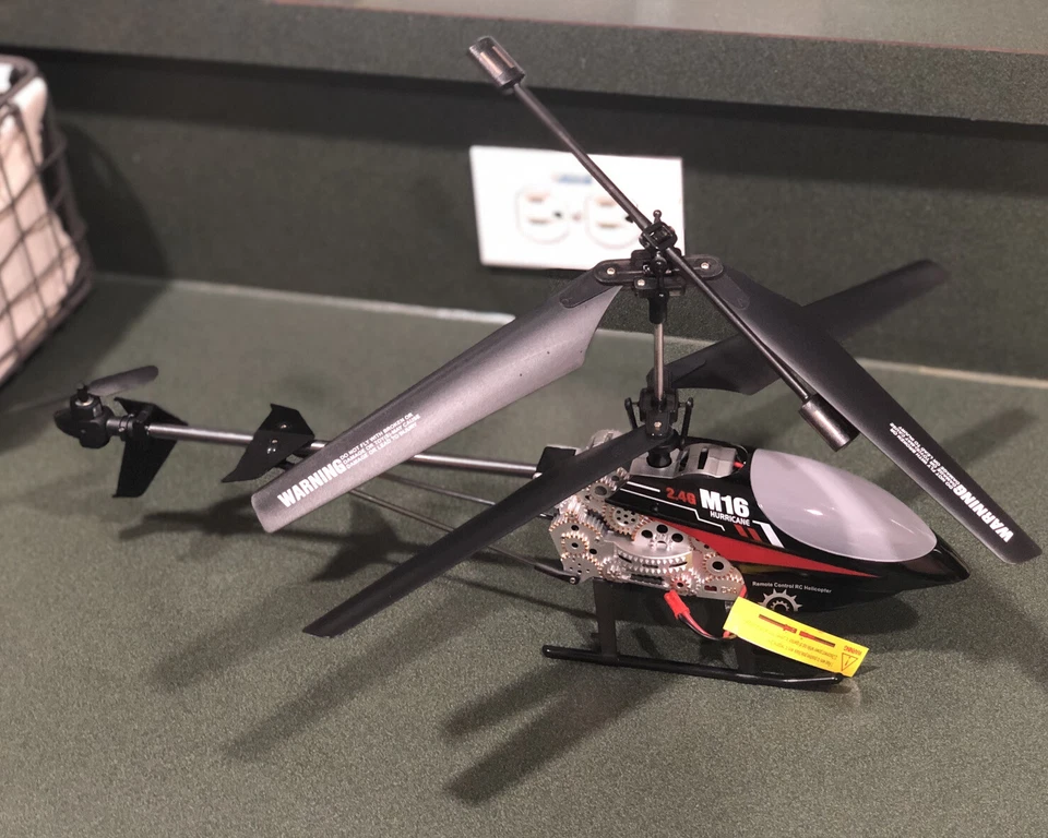 Skytech M16G RC Helicopter 2.4Ghz Flying Wing Wheel ( BRAND NEW TESTED & WORKS ) - Image 3 of 4