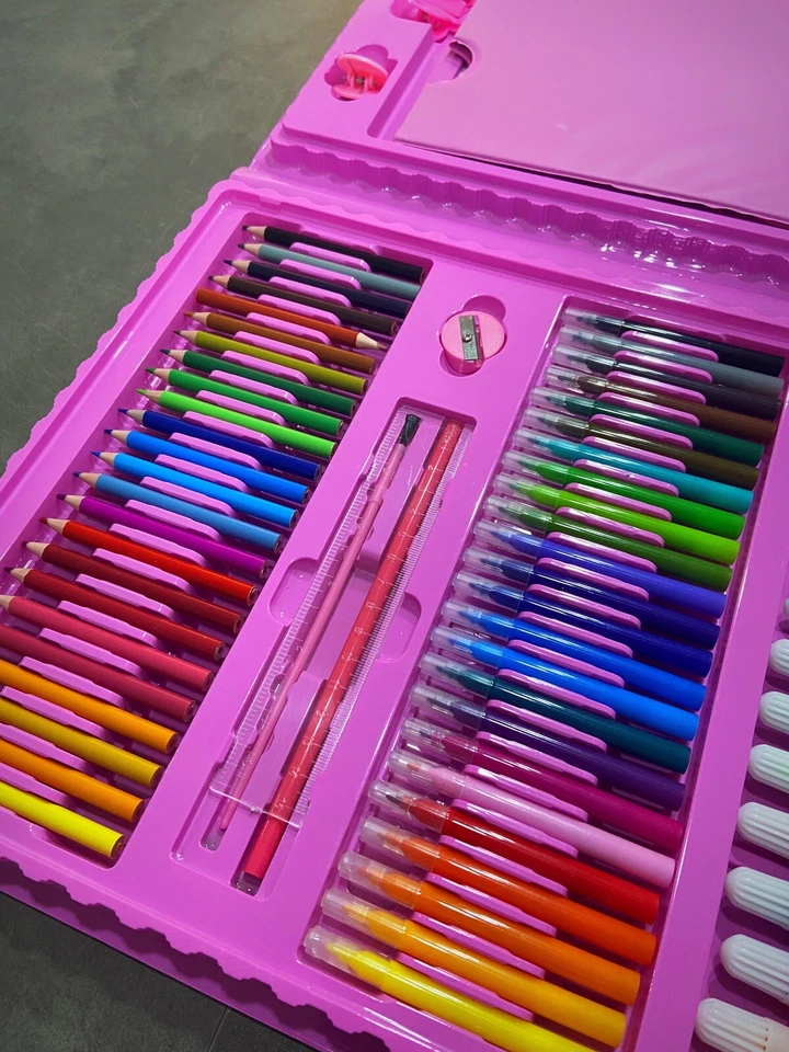 Kids Craft Set , Large Arts set, Color Pencils, Crayons, Felt Markers,208 Piece - Image 3 of 4