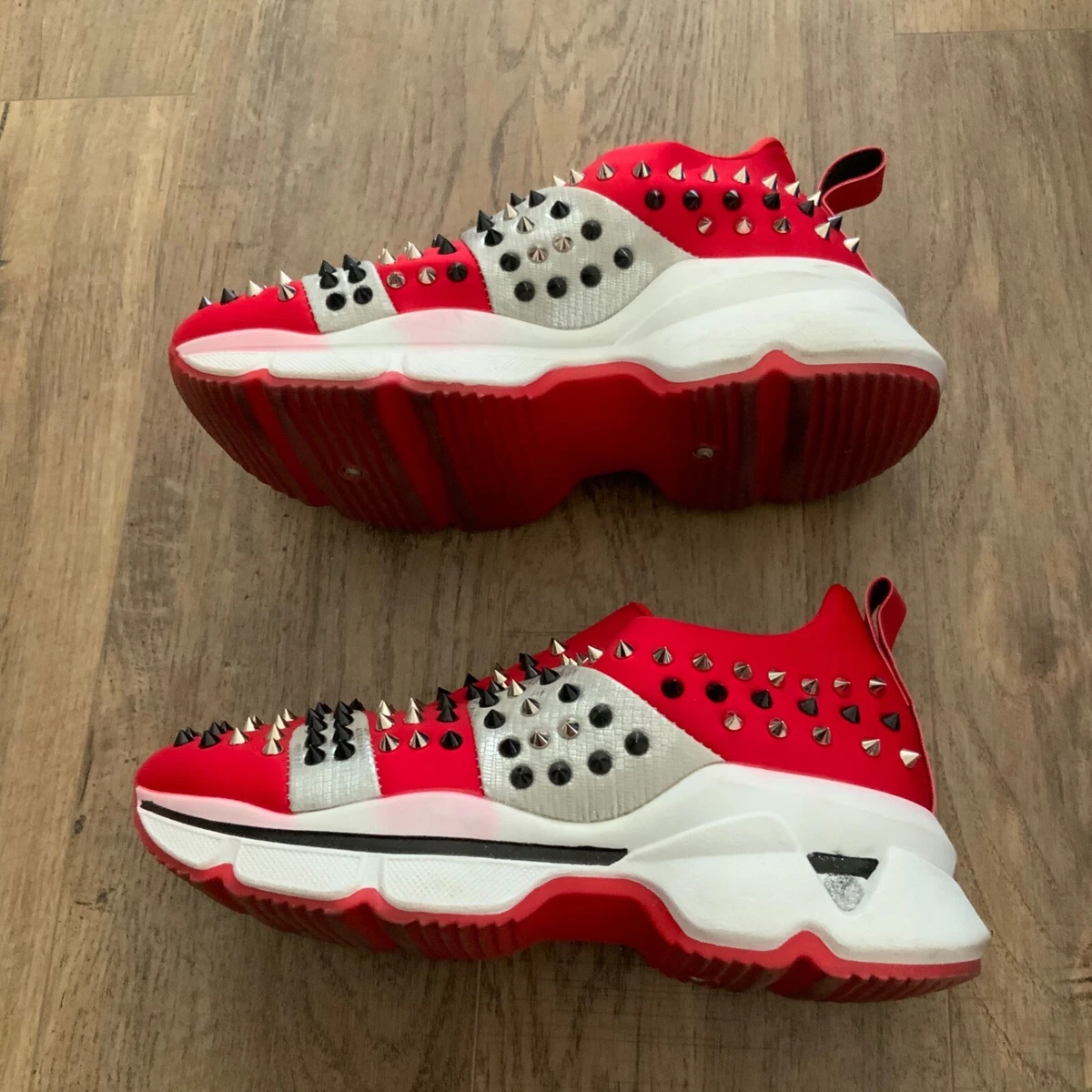 Bright red deals trainers