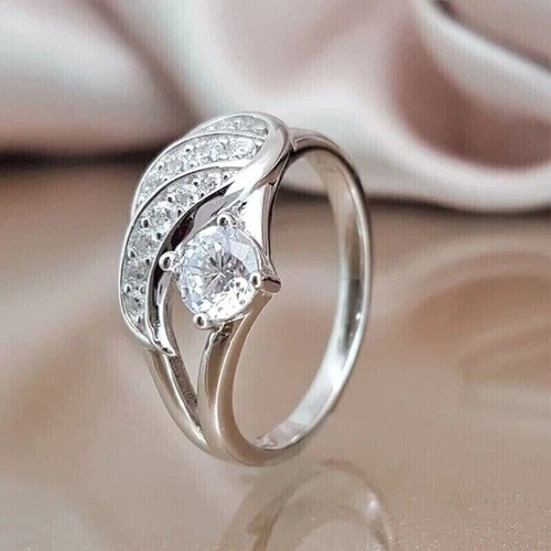 A Beautiful 1.50 ct White Lab Created Diamond Ring 925 Sterling Silver AAA VVS1 - Picture 3 of 4