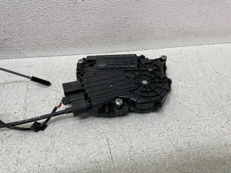 Actuador de cierre de puerta de paso trasero derecho 13 14 15 BMW Alpina B7 F01 F02 1369 OEM Foto 2 de 4